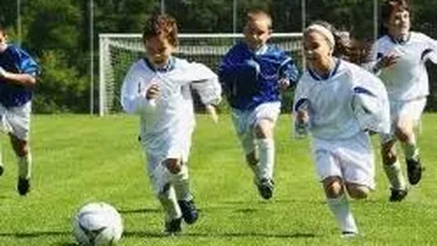 乡村女性快乐竞技，徐州泉山区“姑妈”篮球赛绽放光芒